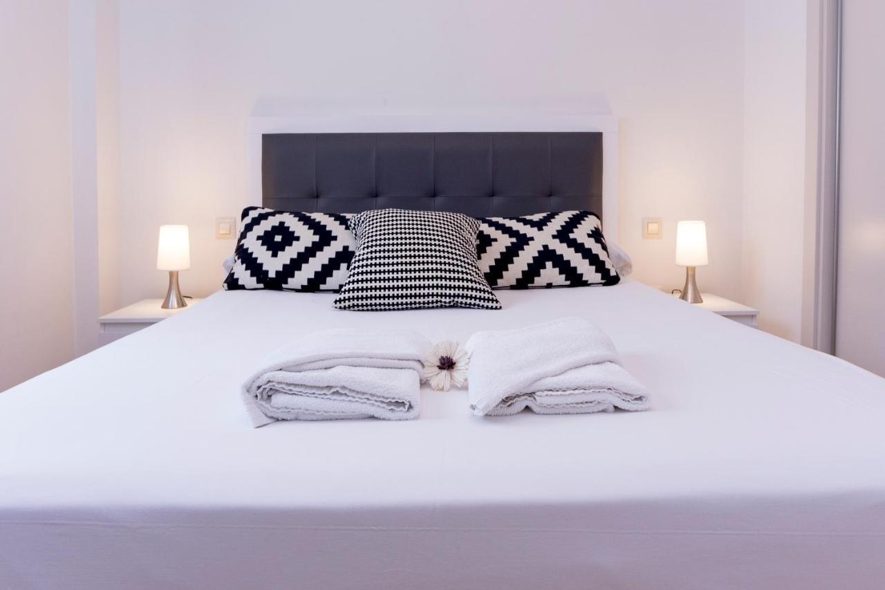 Livemalaga Ventura & Parking Apartment ภายนอก รูปภาพ